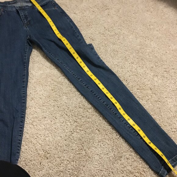 Second Yoga Canadian Made Denim Skinny Blue Jeans - Picture 13 of 16